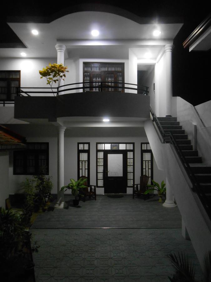 Villa Rodrigo Negombo Exteriör bild